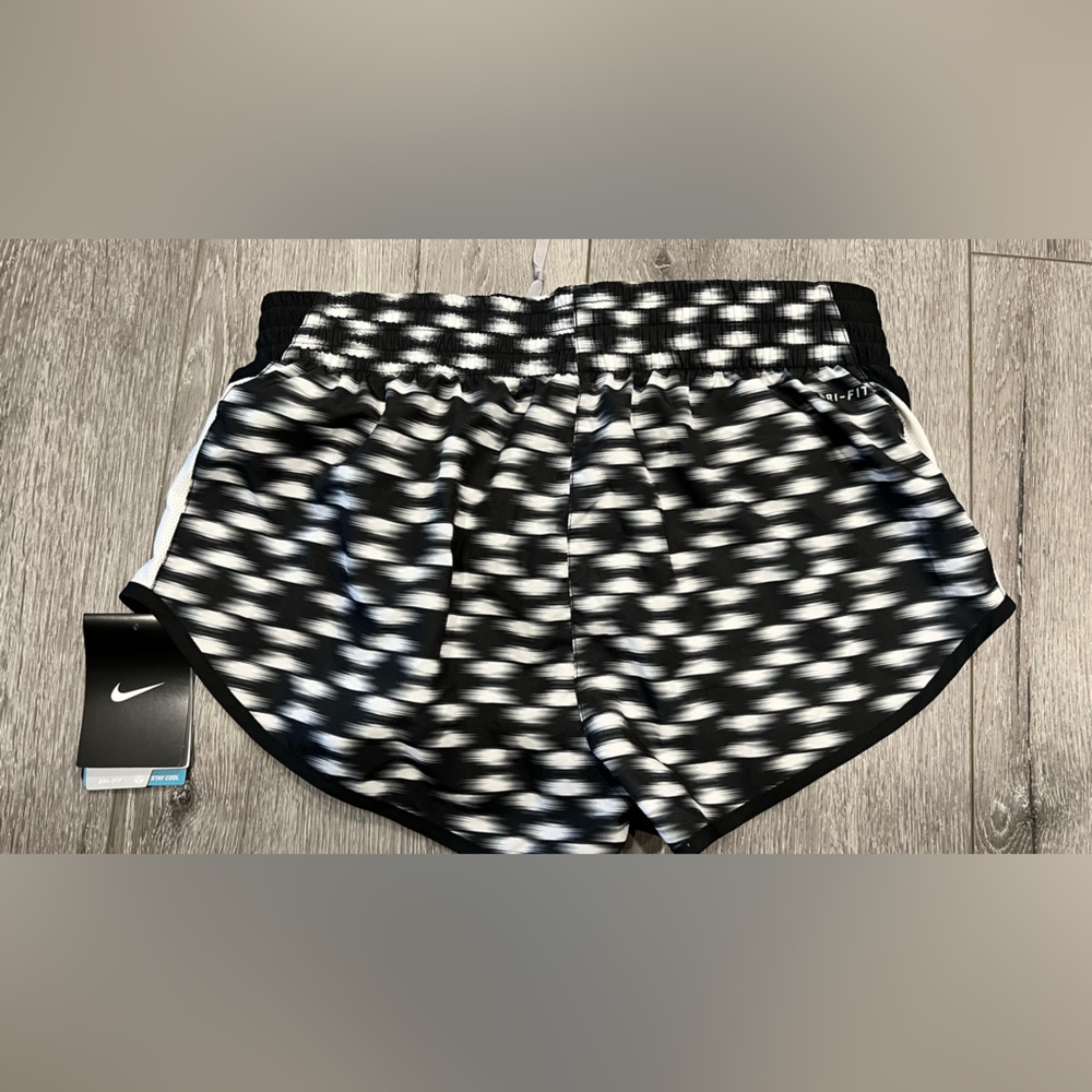 NWT - Nike shorts